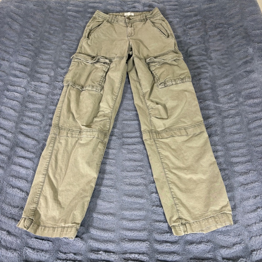 Garage Women Olive Green Cargo Pants Low Rise Straight Leg Size 0 100082866
